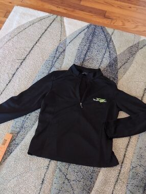 🌼Black Quarter-Zip Pullover